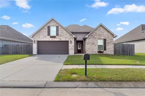 220 Ashton Oaks Ln, Luling, LA 70070 photo 1