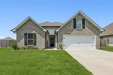 15541 Grassy Ln, Covington, LA 70435 photo 1