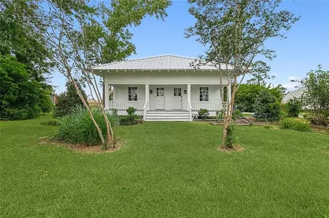 20480 Camille Dr, Springfield, LA 70462 photo 1