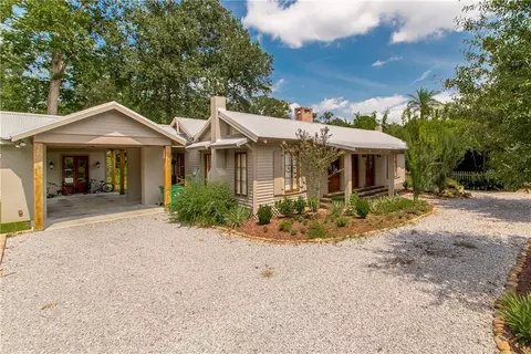 618 E 7th Ave, Covington, LA 70433 photo 1