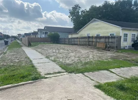 6341 Franklin Ave, New Orleans, LA 70122