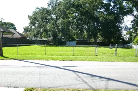 Little Farms Avenue, River Ridge, LA 70123