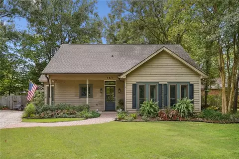 151 Live Oak St, Mandeville, LA 70448 photo 1