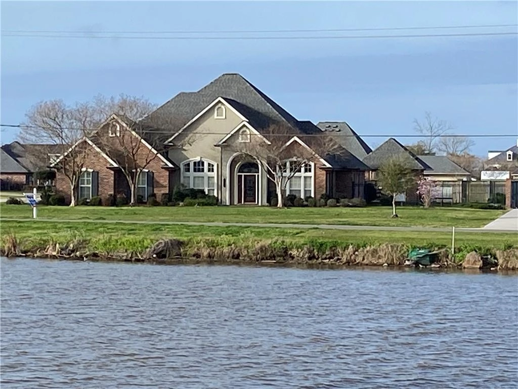 15446 W Main St  