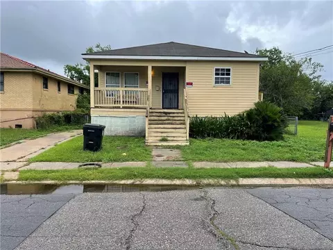 4653 Dale St, New Orleans, LA 70126