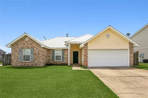 2012 Dylan Dr, Slidell, LA 70461 photo 1