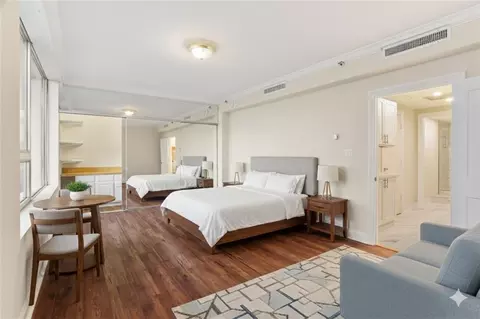 2100 St Charles Ave #4N, New Orleans, LA 70130
