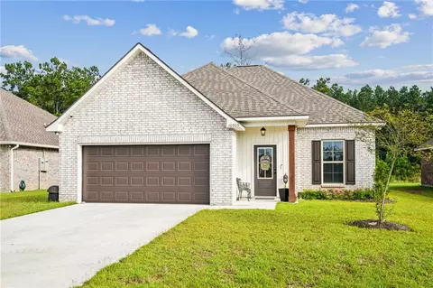 16909 River Park Dr, Covington, LA 70435 photo 1