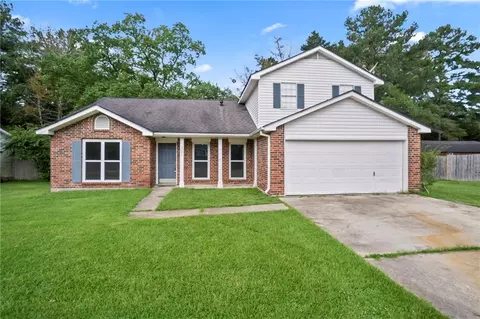 121 Saint Thomas Way, Covington, LA 70433 photo 1