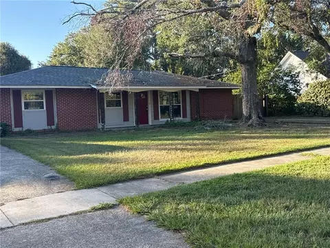 103 W Hickory St, Mandeville, LA 70471 photo 1