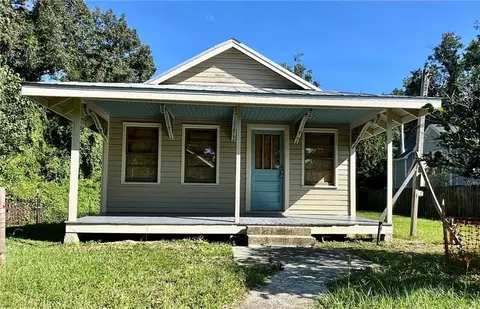 509 Lamarque St, Mandeville, LA 70448 photo 1