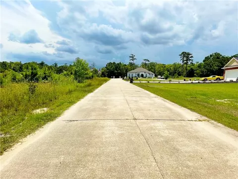 1004 Natalie Ct, Slidell, LA 70461 photo 3