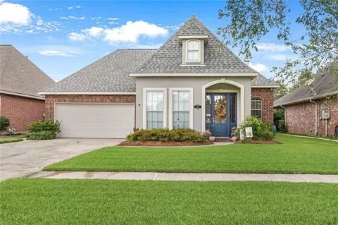 2364 Cours Carson St, Mandeville, LA 70448 photo 1