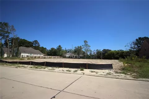 1233 Bluffs Dr, Slidell, LA 70461 photo 2
