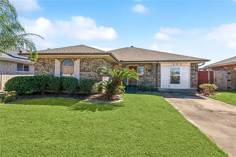 909 Libra Ln, Kenner, LA 70065 photo 1