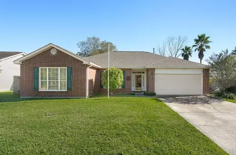 5221 Clearpoint Dr, Slidell, LA 70460 photo 1