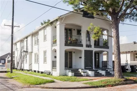 2933 Pine St, New Orleans, LA 70125