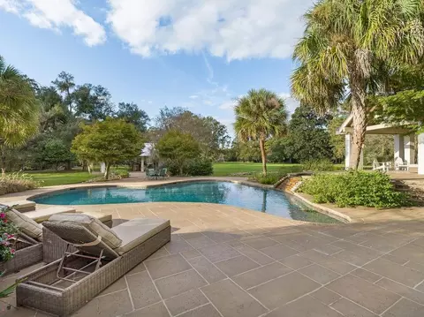 Exterior - 70511 Riverside Dr, Covington, LA 70433 photo 8 of 10