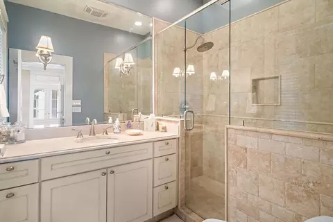 Bath - 70511 Riverside Dr, Covington, LA 70433 photo 3 of 4
