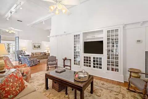 Living - 70511 Riverside Dr, Covington, LA 70433 photo 3 of 3