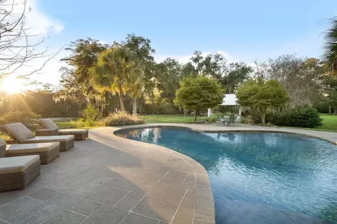 Exterior - 70511 Riverside Dr, Covington, LA 70433 photo 8 of 9