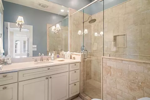 Bath - 70511 Riverside Dr, Covington, LA 70433 photo 3 of 4
