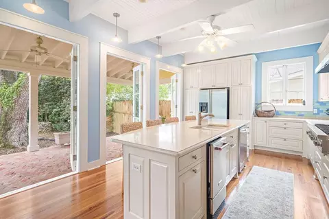 Kitchen - 70511 Riverside Dr, Covington, LA 70433 photo 3 of 4