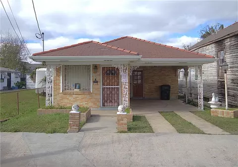 1330 Independence St, New Orleans, LA 70117