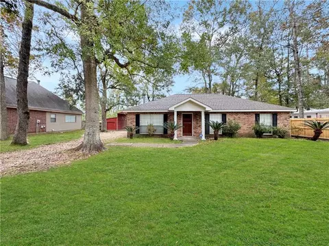 2225 3rd St, Mandeville, LA 70471 photo 1