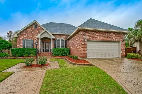 201 Spartan Loop, Slidell, LA 70458 photo 1