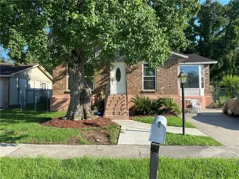 5853 Coubra St, Marrero, LA 70072