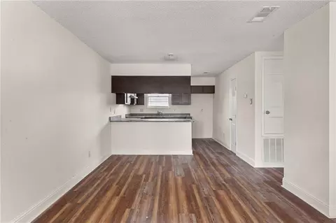 Living - 300 Duke Dr, Kenner, LA 70065 photo 1 of 2