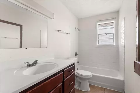 Bath - 300 Duke Dr, Kenner, LA 70065 photo 1 of 1