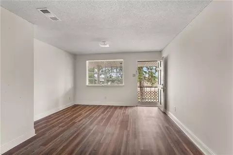 Living - 300 Duke Dr, Kenner, LA 70065 photo 2 of 2