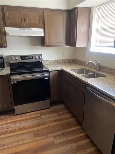 Kitchen - 300 Duke Dr, Kenner, LA 70065 photo 4 of 7
