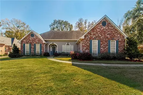 701 Winterberry Dr, Covington, LA 70433 photo 1