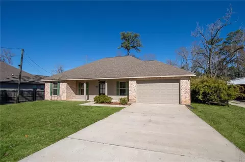 1837 Destin St, Mandeville, LA 70448