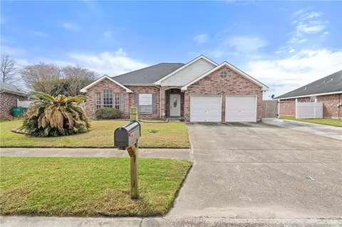 108 Gail Dr, Laplace, LA 70068