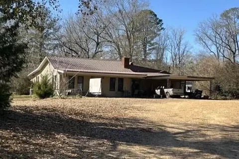 6715 Springhill Rd, Ball, LA 71405 photo 1
