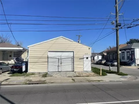 2275 N Claiborne Ave, New Orleans, LA 70117