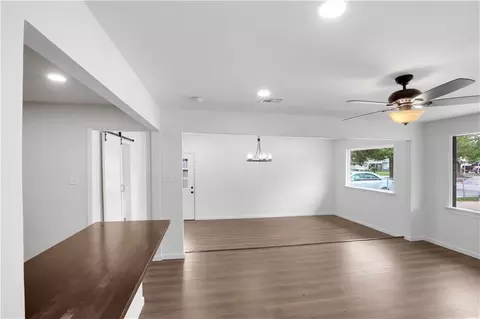 Living - 365 Olive Dr, Slidell, LA 70458 photo 3 of 4