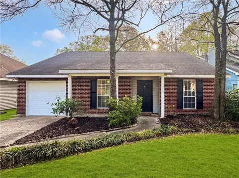 368 E Suncrest Loop, Slidell, LA 70458 photo 1