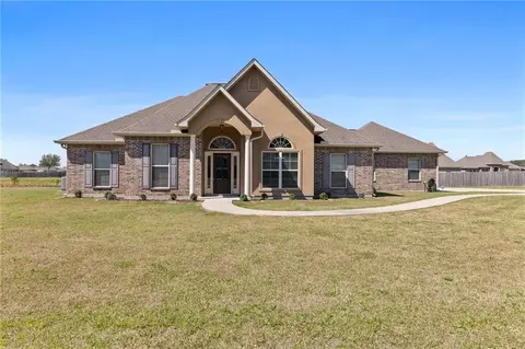 18339 Red Wolf Trl, Loranger, LA 70446 photo 1