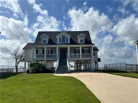 313 Carr Dr, Slidell, LA 70458 photo 1