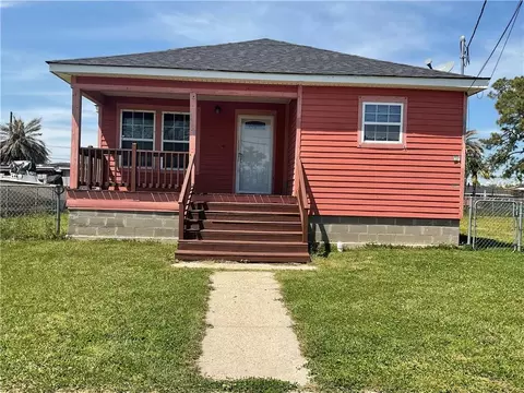 3300 Daniel Dr, Violet, LA 70092 photo 1