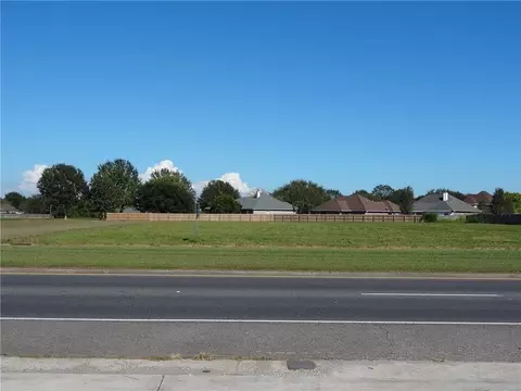 Belle Terre Boulevard, Laplace, LA 70068