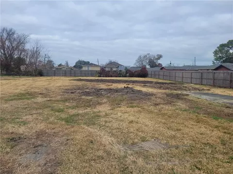 701 705 709 21st St, Gretna, LA 70053