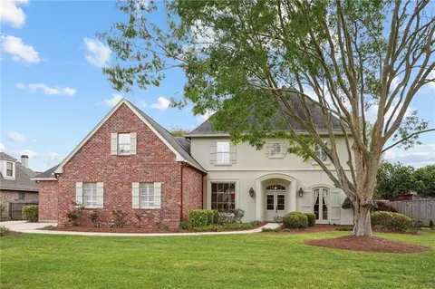 255 Delta Dr, Mandeville, LA 70448 photo 1