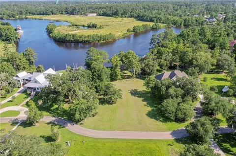 150 Serenity Dr, Slidell, LA 70460
