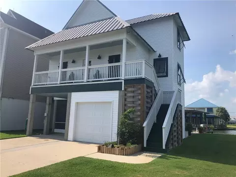 102 Timber Canal Ln, Port Sulphur, LA 70083